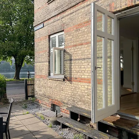 Uniq With A Little Garden - Placed In The Heart Of Copenhagen! Apartment Copenhagen